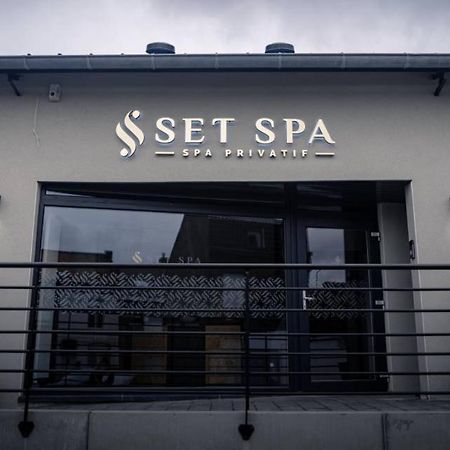 Set Spa 穆斯克龙 外观 照片