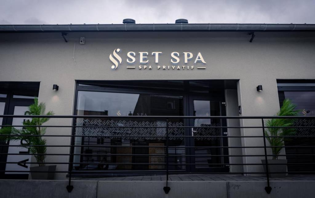 Set Spa 穆斯克龙 外观 照片